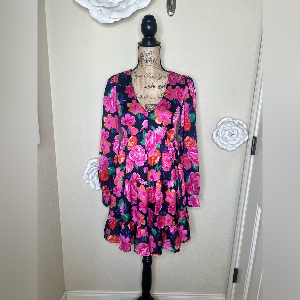 NTM: Francesca’s Collection Mi Ami Vibrant Floral Tiered Mini Dress Sz Small